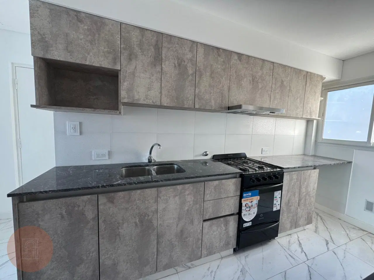 VENTA- Departamento 2 ambientes c cochera a estrenar Villa Primera 3