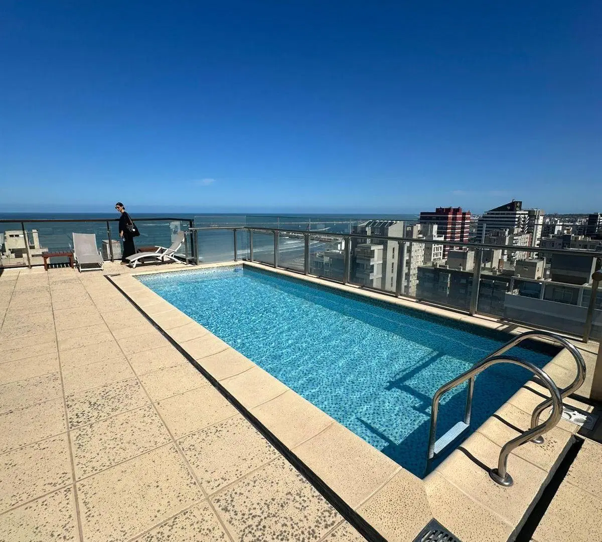 Alquiler Semipiso de 3 ambientes en Playa Grande 3