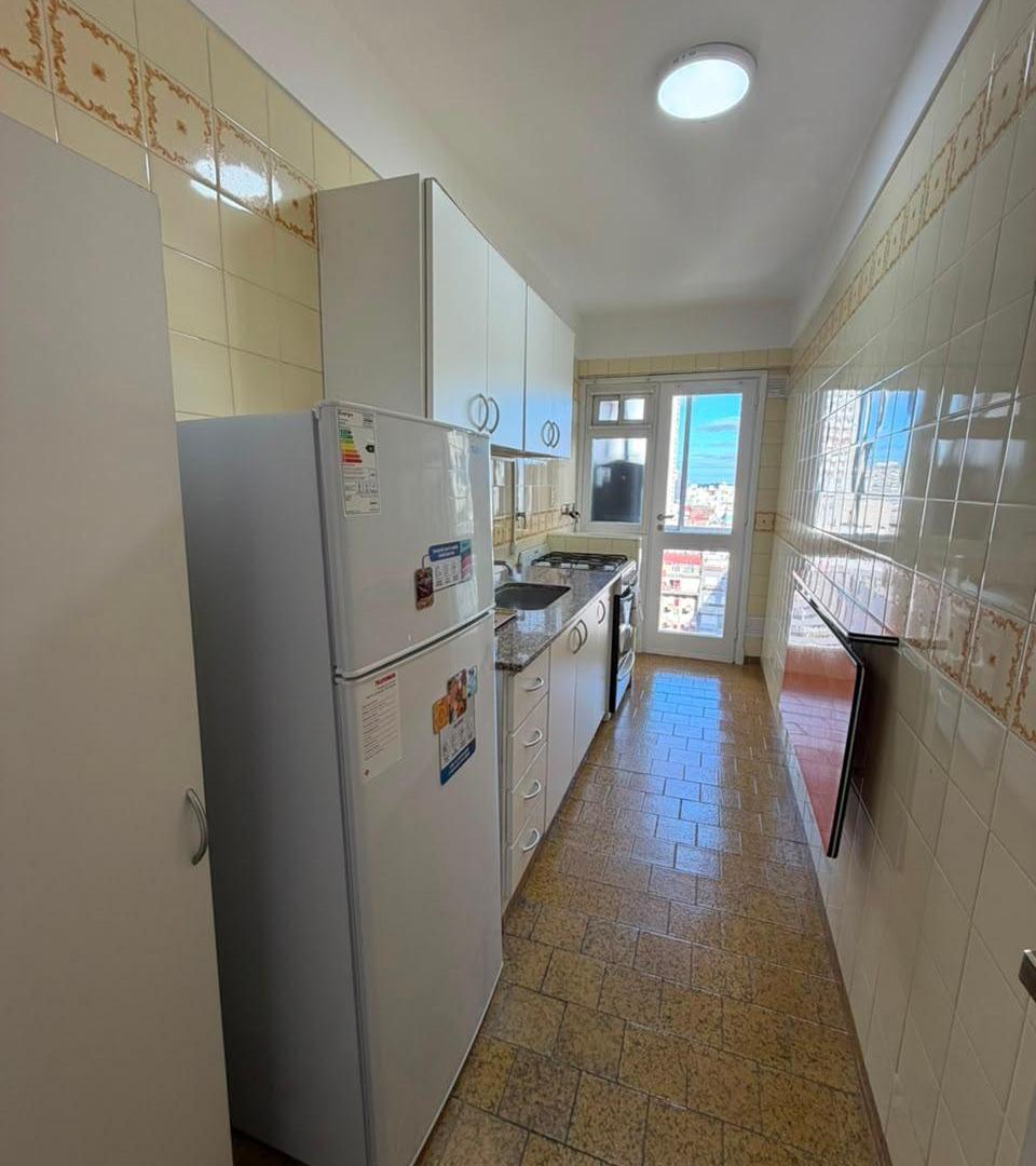 Foto de Venta 2 ambientes externo. Vista al mar. Zona Centro, imagen 2