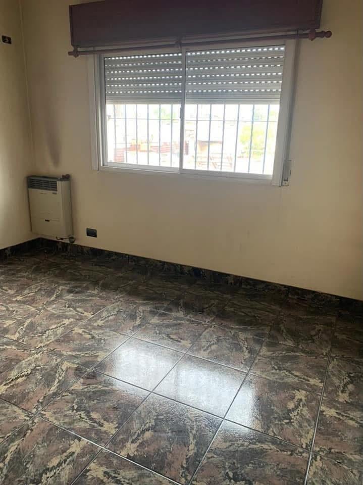Foto de Venta Ph al fondo en Valentin alsina, imagen 1