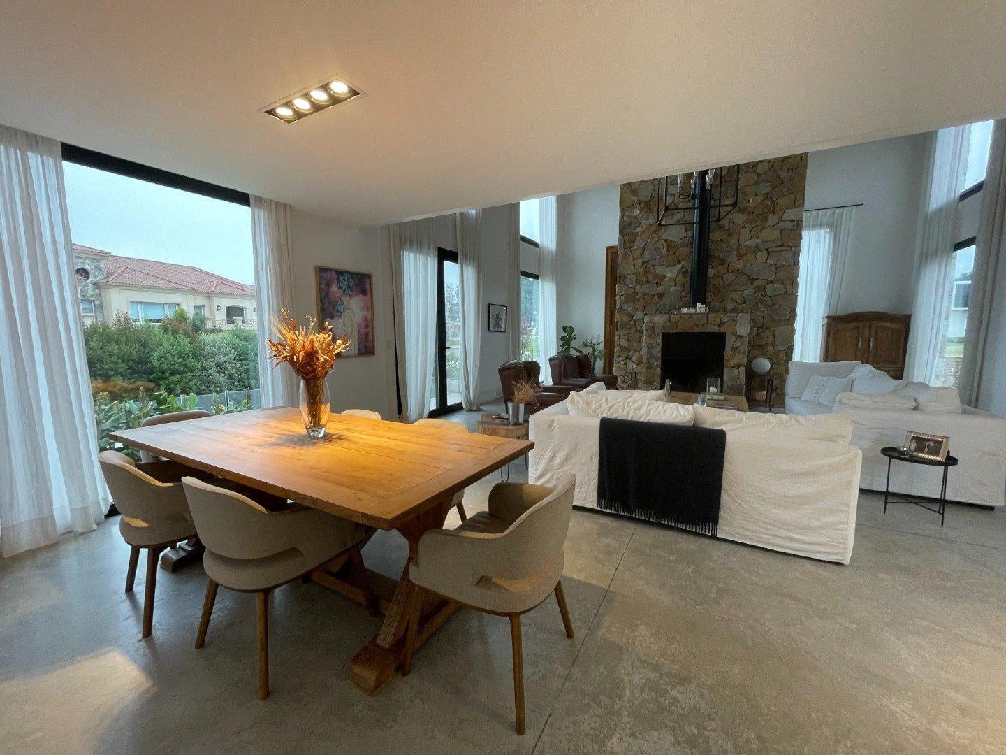 Foto de Venta importante chalet de 8 ambientes en Rumenco., imagen 4