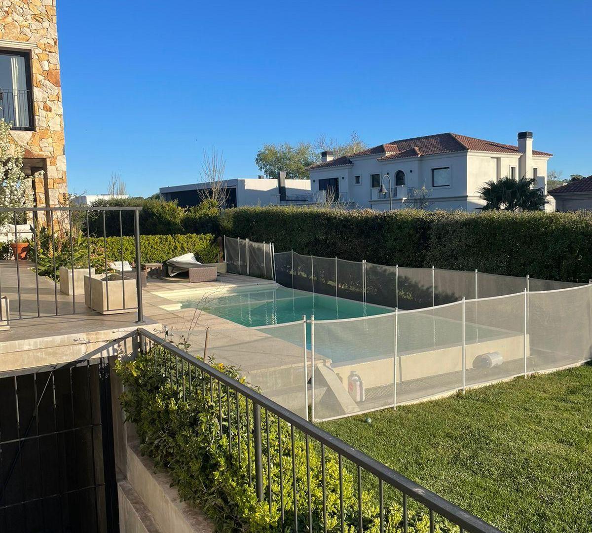 Foto de Venta importante chalet de 8 ambientes en Rumenco., imagen 1