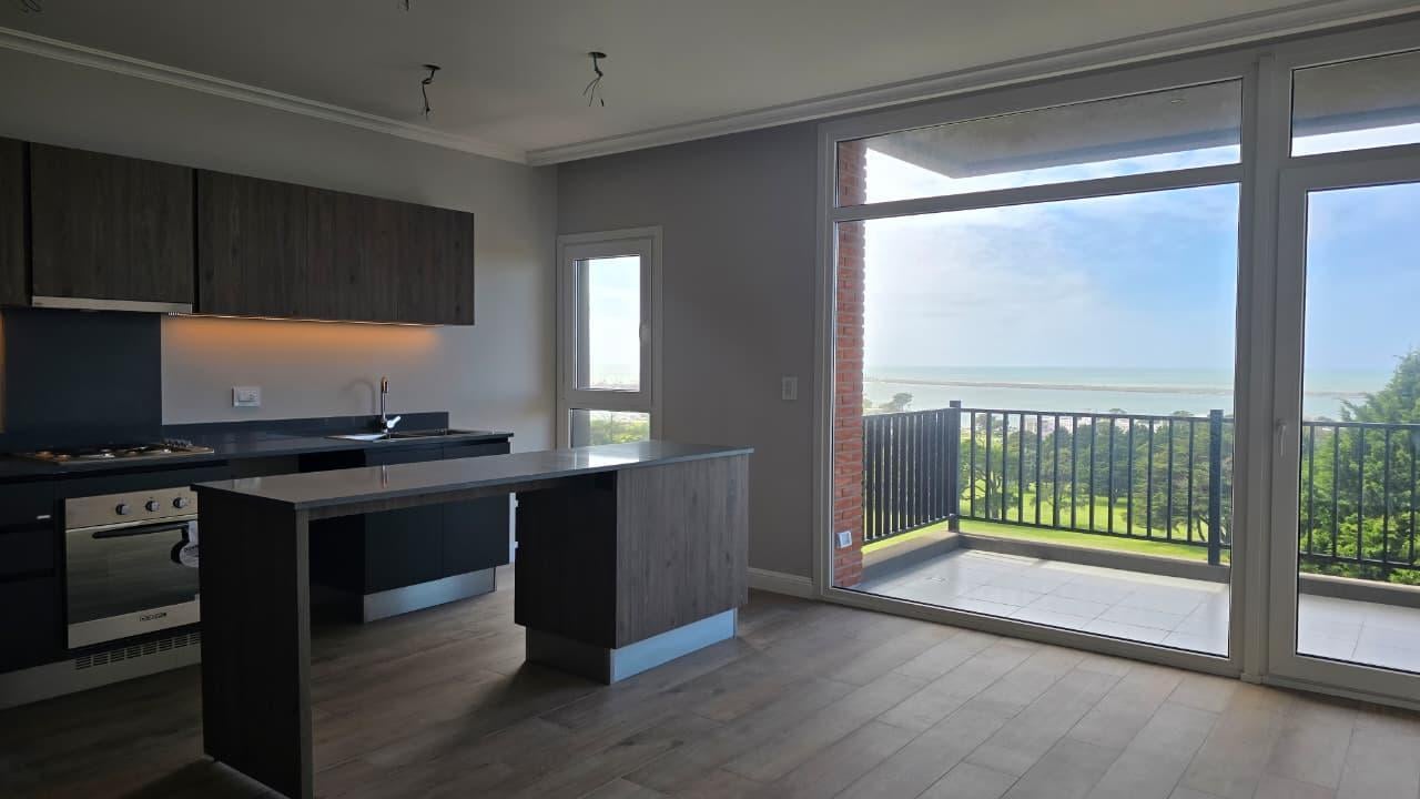 Foto de Venta Departamento 2 ambientes a estrenar- vista al golf y al mar, imagen 3