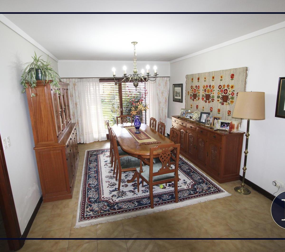 Chalet 5 Ambientes en San Carlos 3