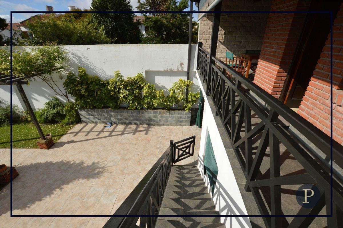 Venta Imponente Chalet en San Carlos 2