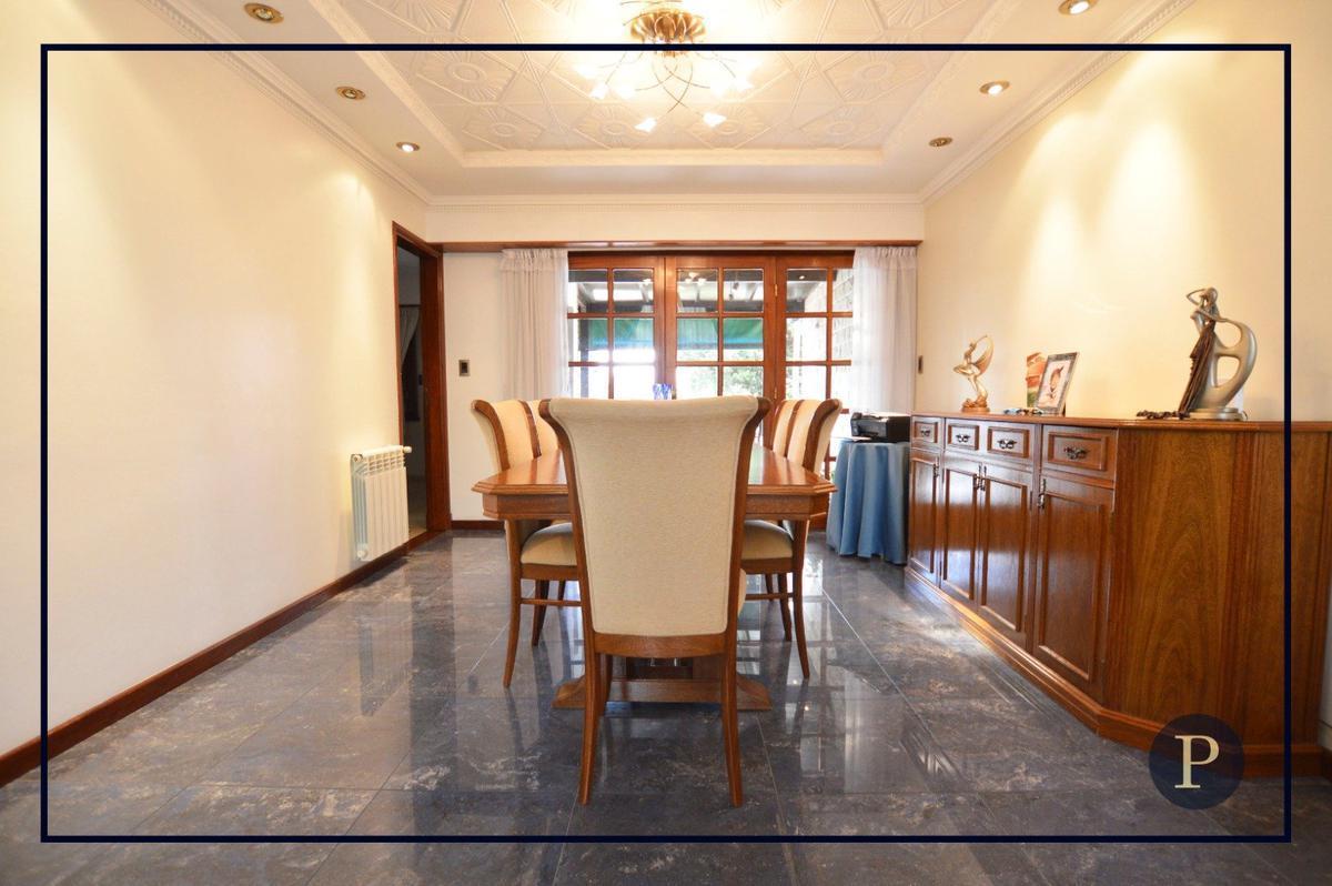 Venta Imponente Chalet en San Carlos 3