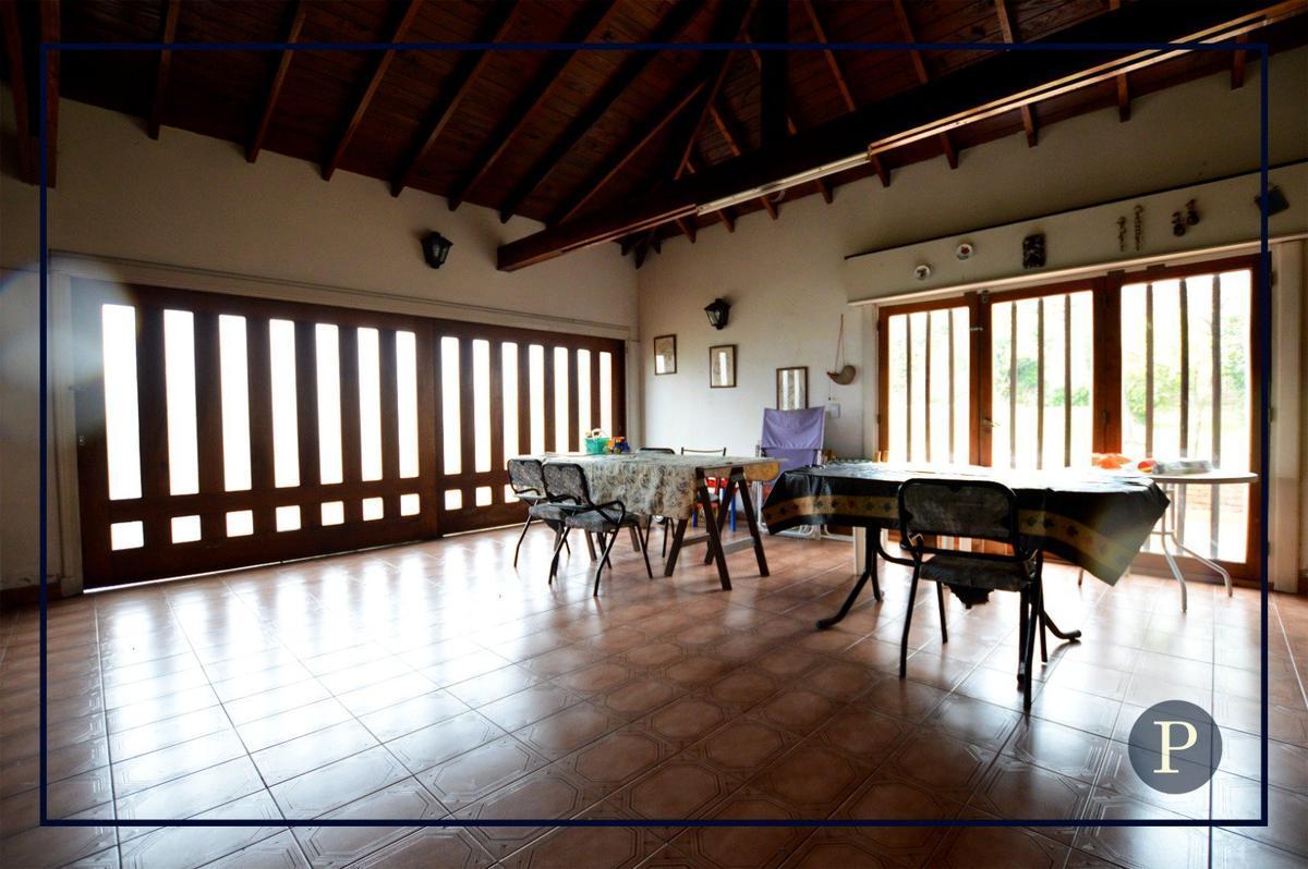 Chalet 6 Ambientes con Jardín Barrio San Carlos 5
