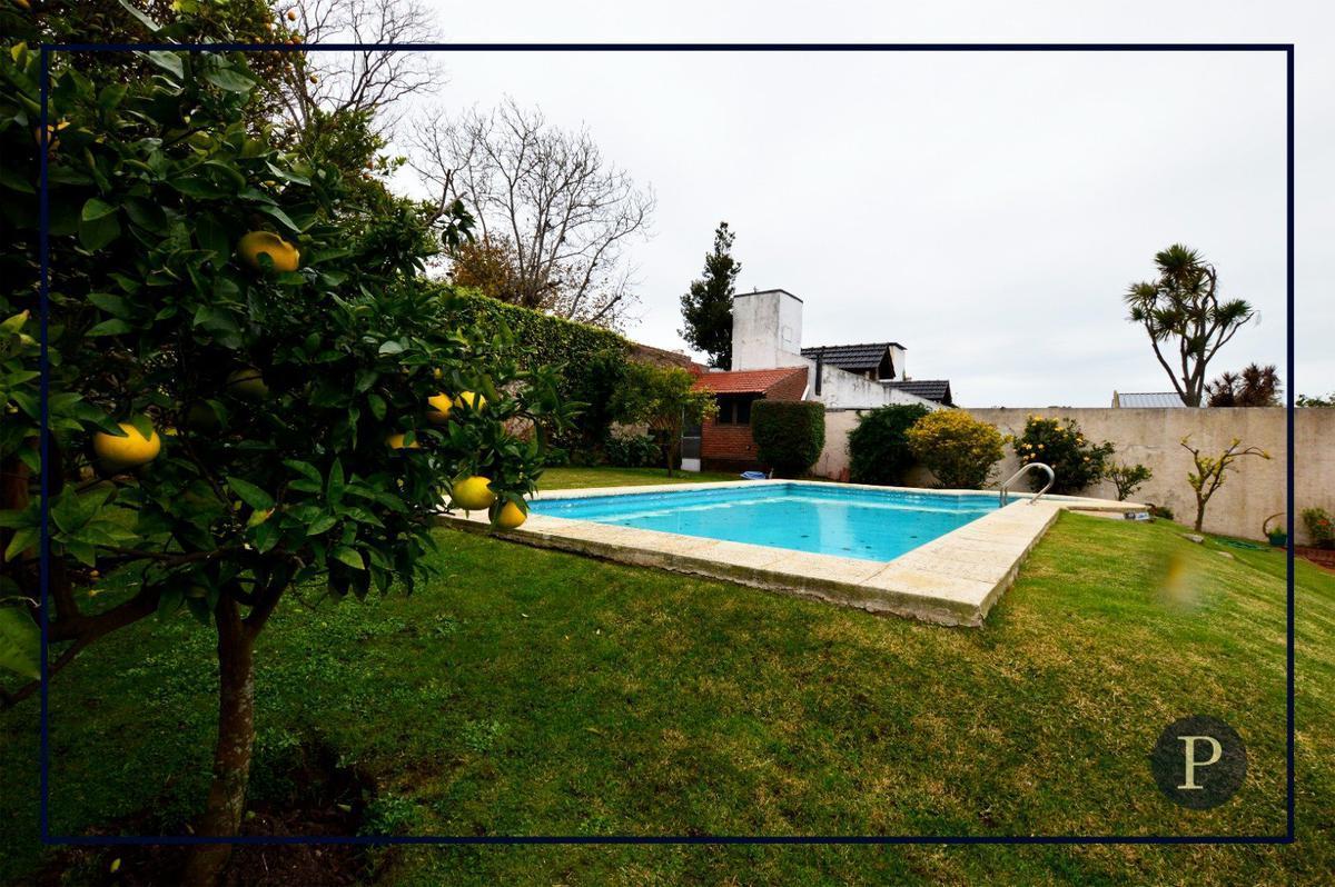 Chalet 6 Ambientes con Jardín Barrio San Carlos 4