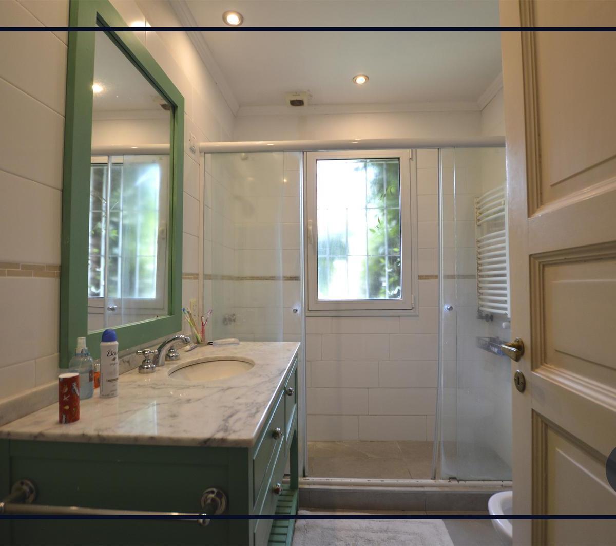 Venta Privilegiado Chalet en Los Troncos 3