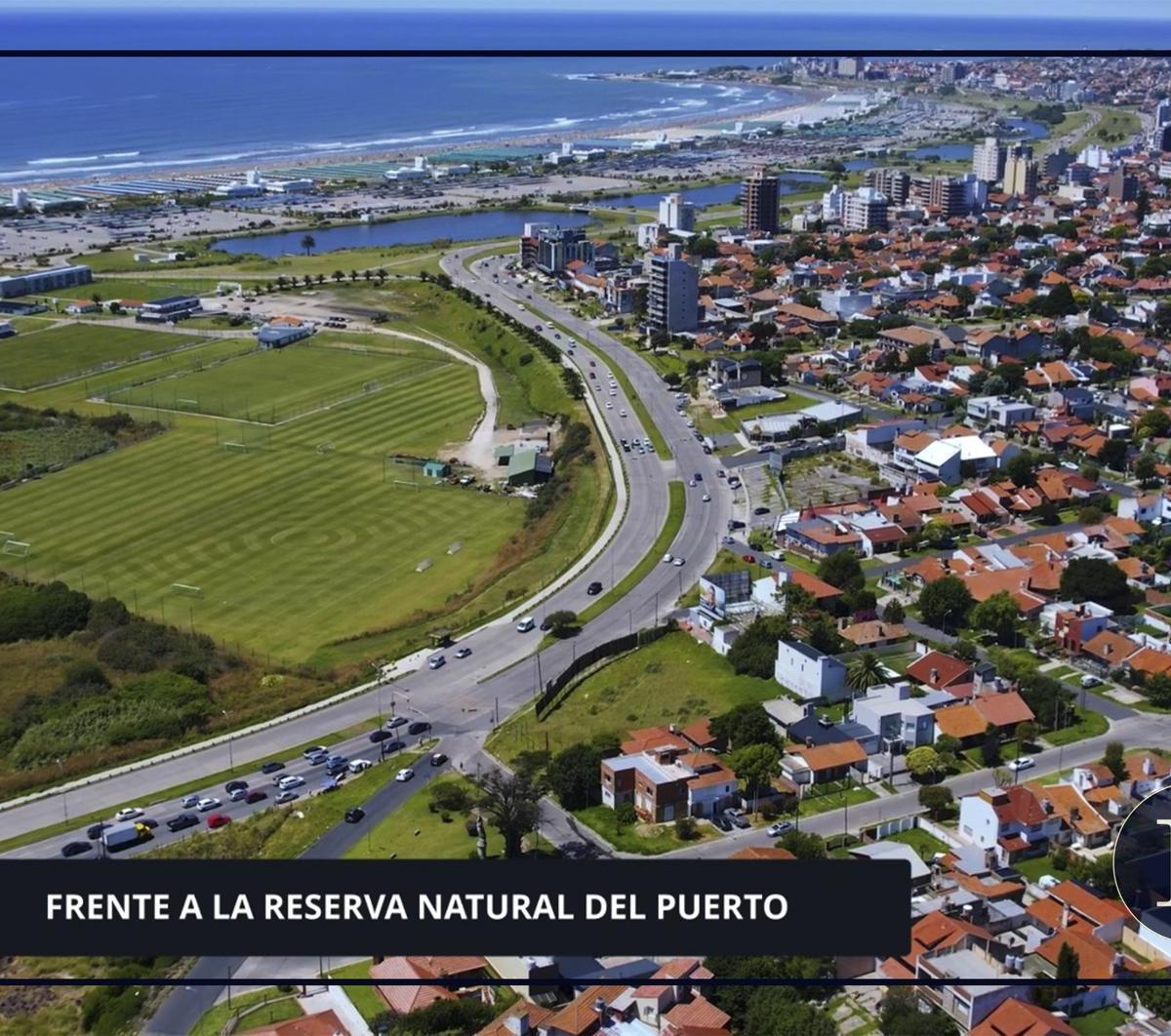 Foto de Exclusivo terreno apto desarrollo frente al mar, imagen 2
