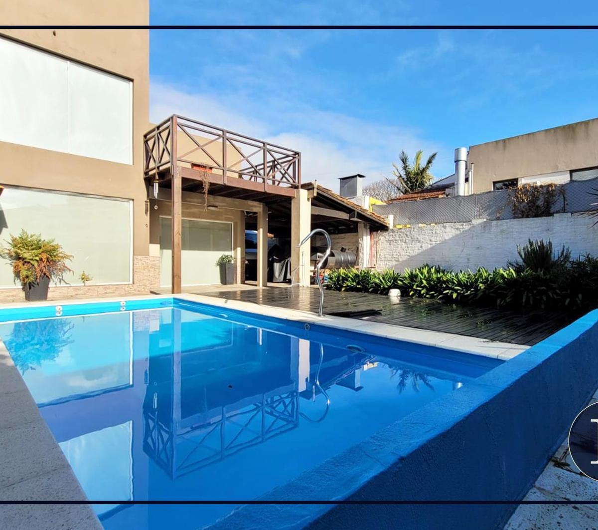 Chalet 5 Amb con Piscina en Divino Rostro 3