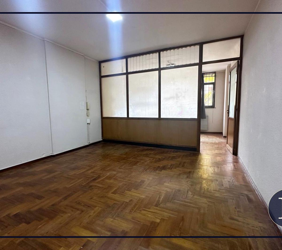 Oficina Al Frente en Venta en Zona Centro
