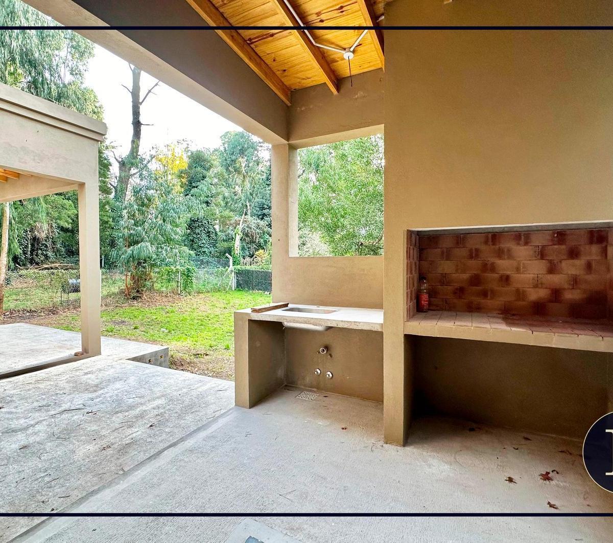 Foto de Venta Casa 3 ambientes en Bosque Peralta Ramos, imagen 2