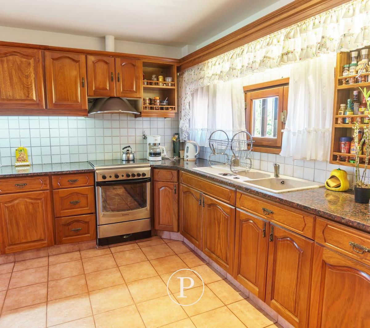 Excelente Chalet 5 Ambientes en San Carlos 5