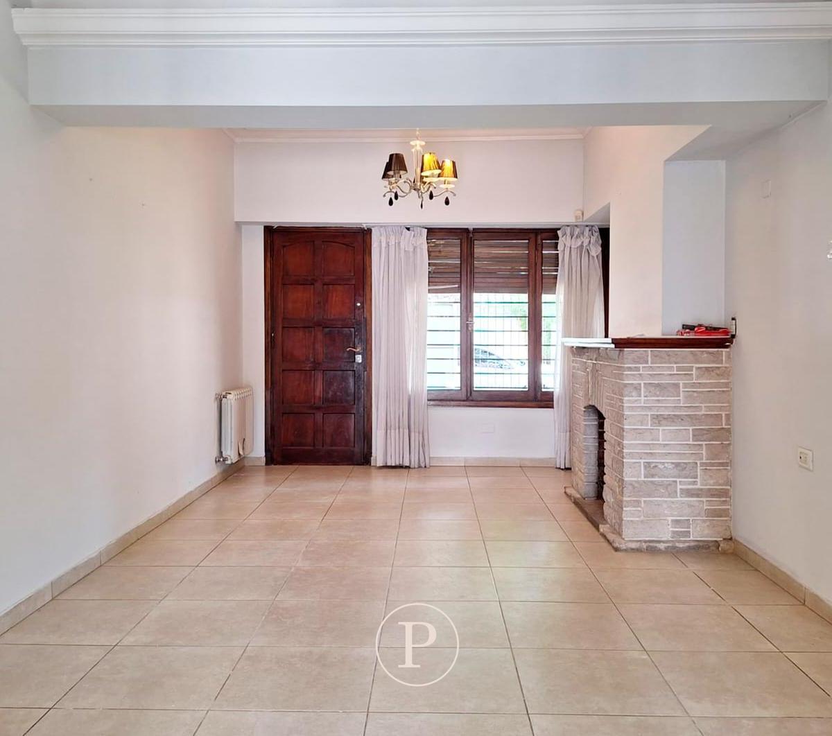 Chalet 5 Ambientes en Barrio Chauvin 5