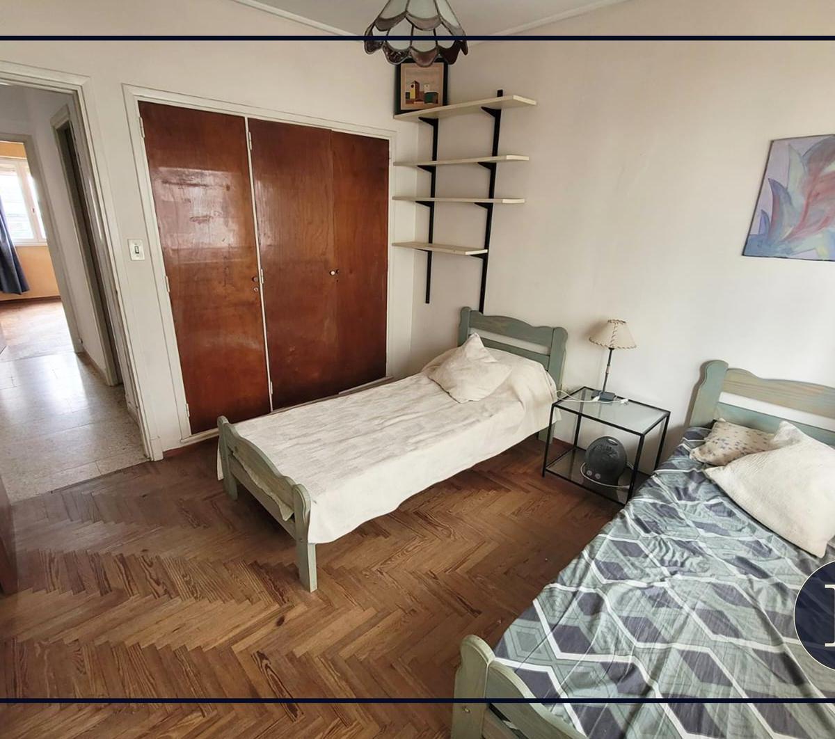 Foto de Venta Departamento 3 ambientes dependencia en la Perla, imagen 2