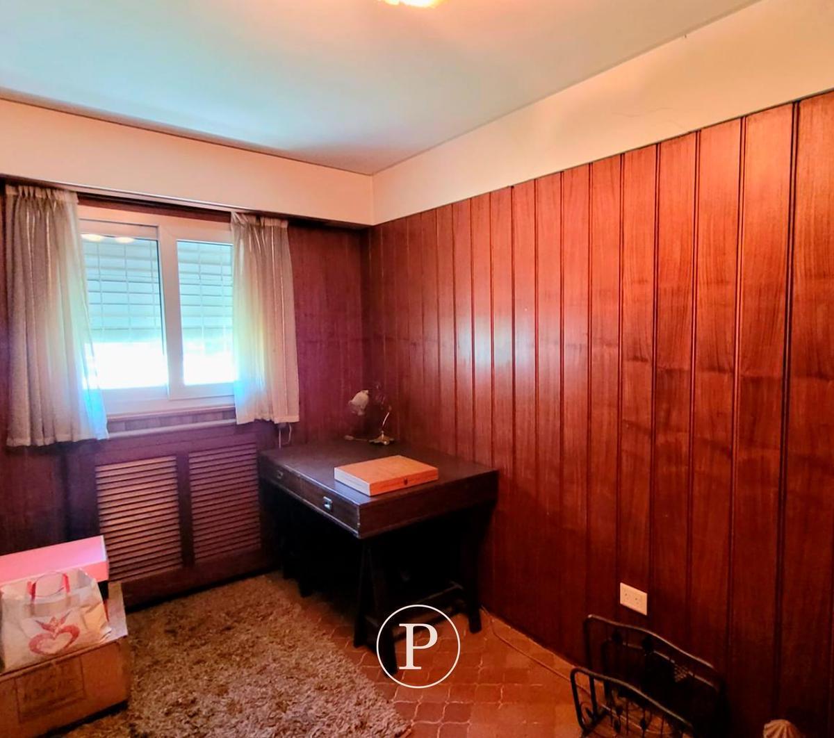 Chalet Emplazado en Lote Único en Barrio Los Troncos 5