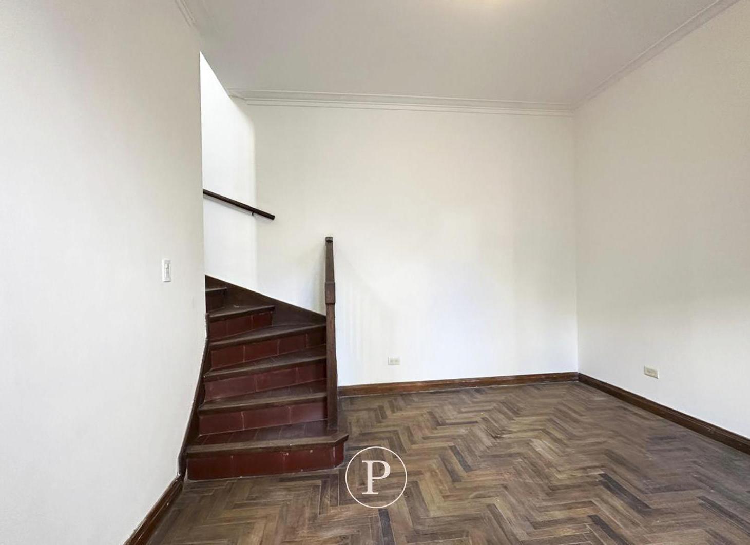 Foto de PH en Venta con Patio y Balcón en Zona Güemes, imagen 2