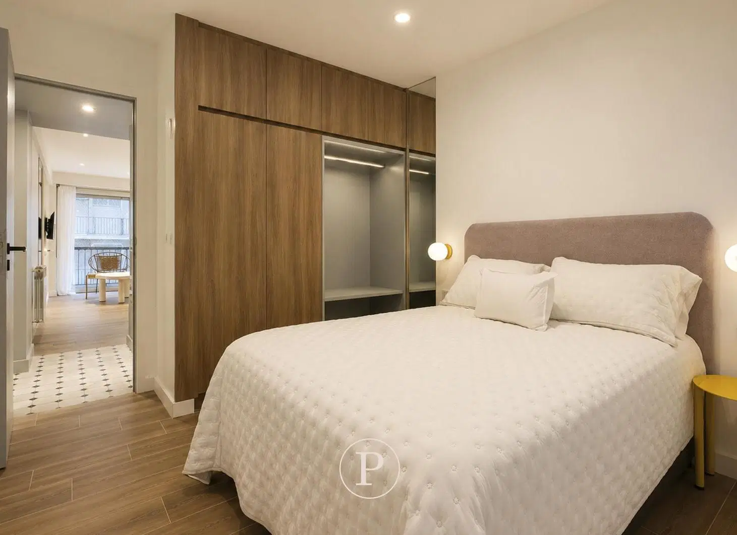 Venta Departamento 2 ambientes con dependencia en Guemes 8