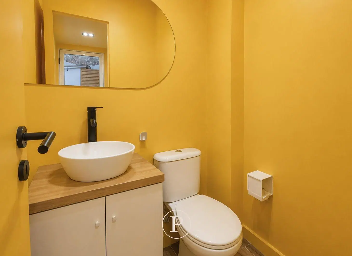 Venta Departamento 2 ambientes con dependencia en Guemes 5