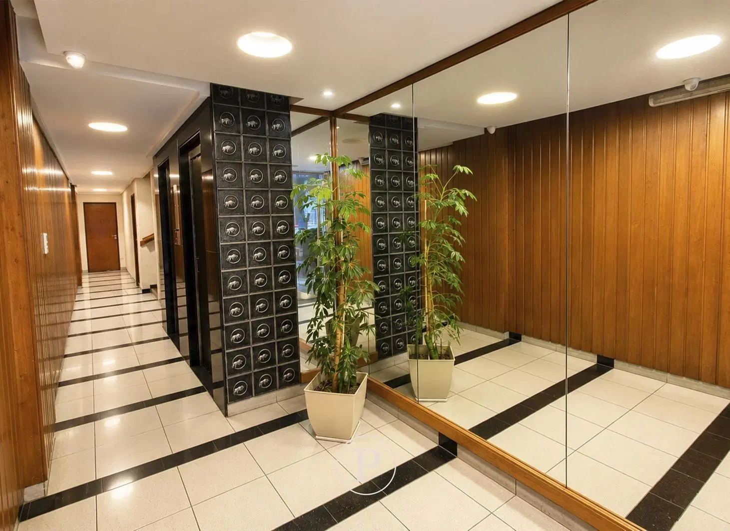 Venta Departamento Monoambiente con balcon al frente en Macrocentro 2