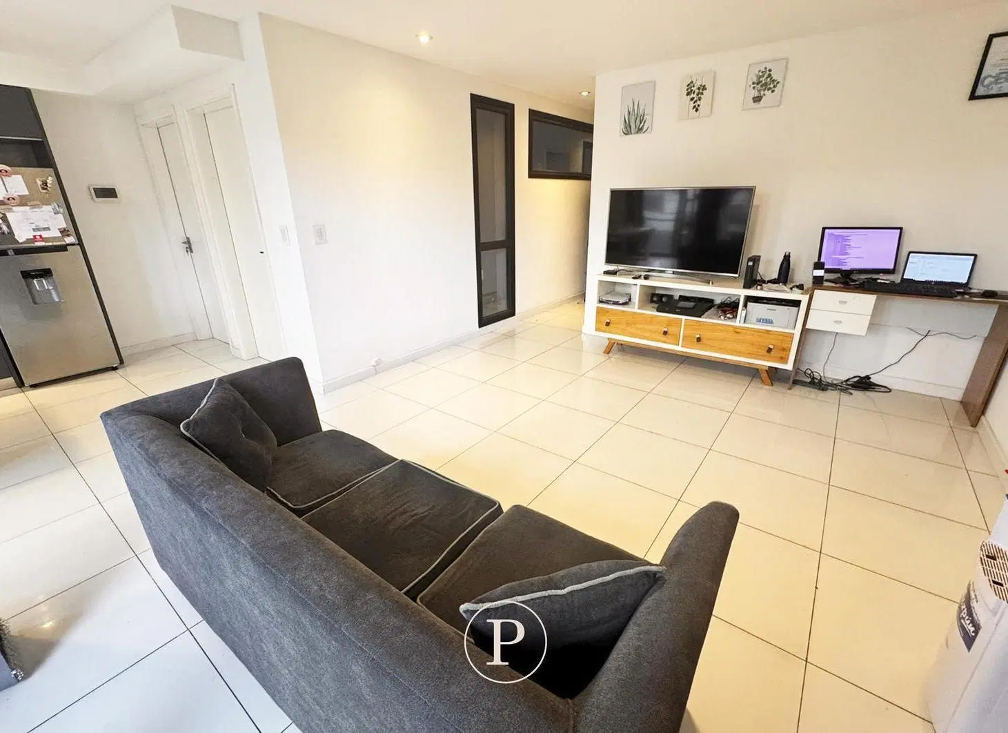 Venta Departamento 4 ambientes con cochera semicubierta en Guemes 3