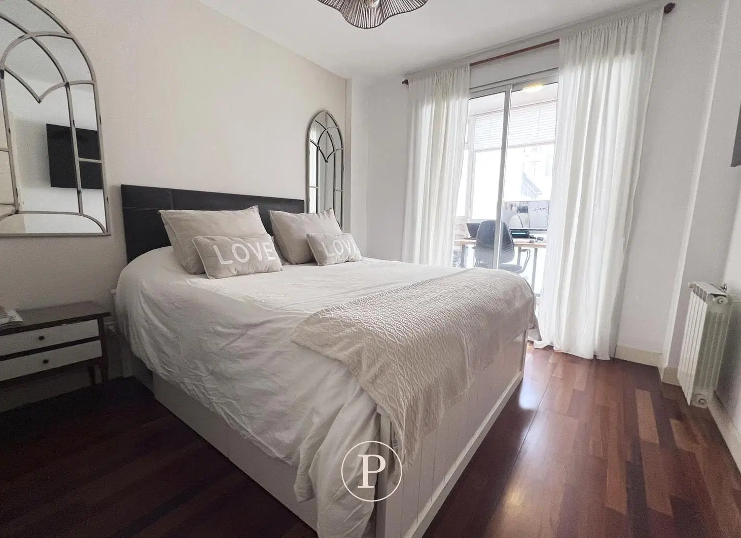 Venta Departamento 3 ambientes con cochera doble en Macrocentro 5