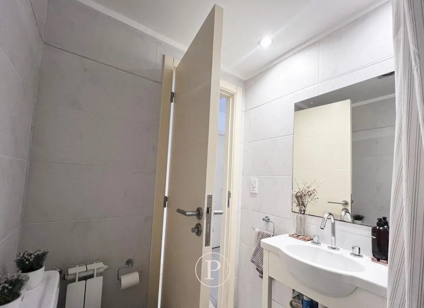 Venta Departamento 3 ambientes con cochera doble en Macrocentro 1