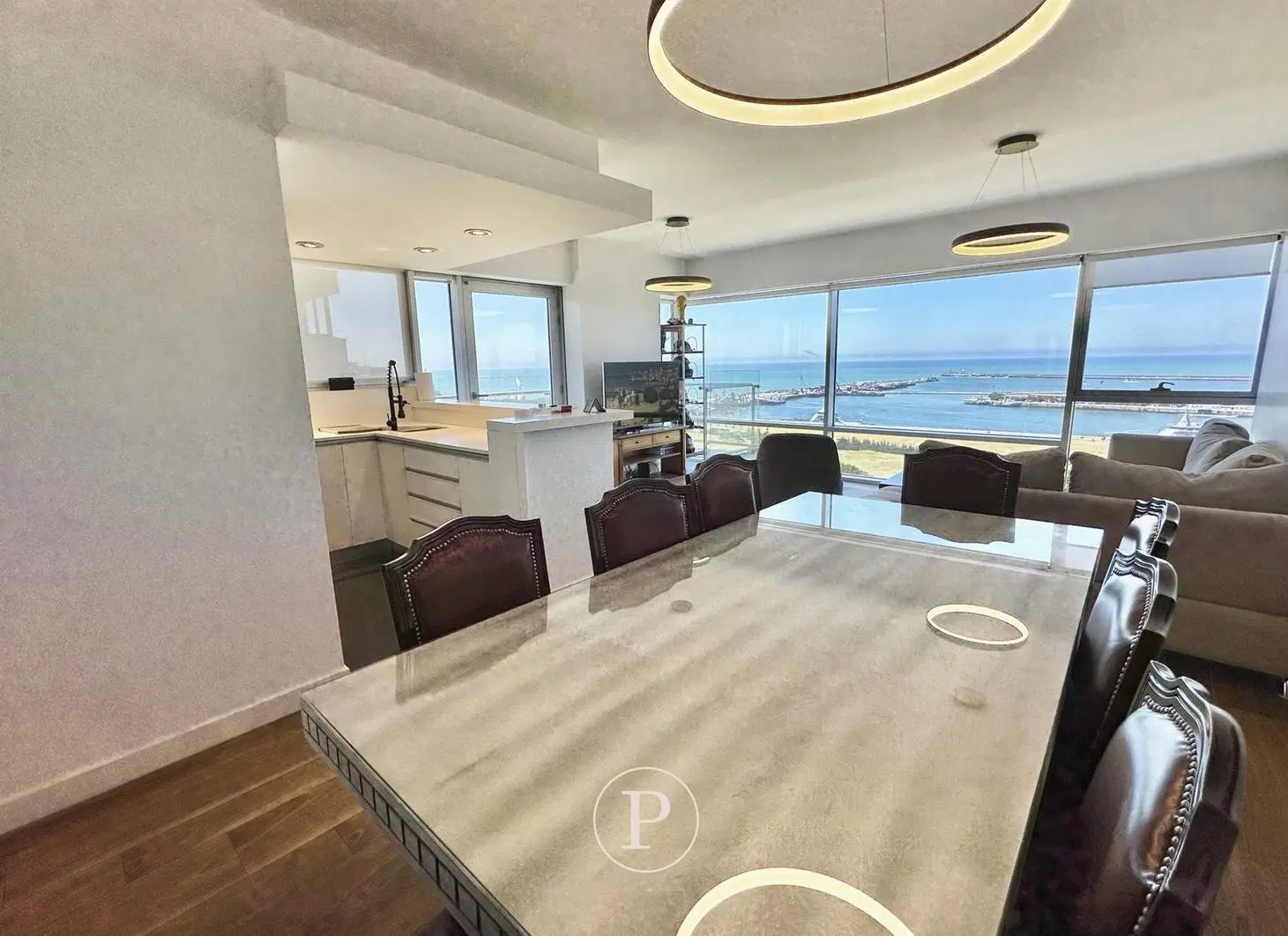Venta exclusivo Departamento 4 ambientes vista al mar en Playa Grande 4