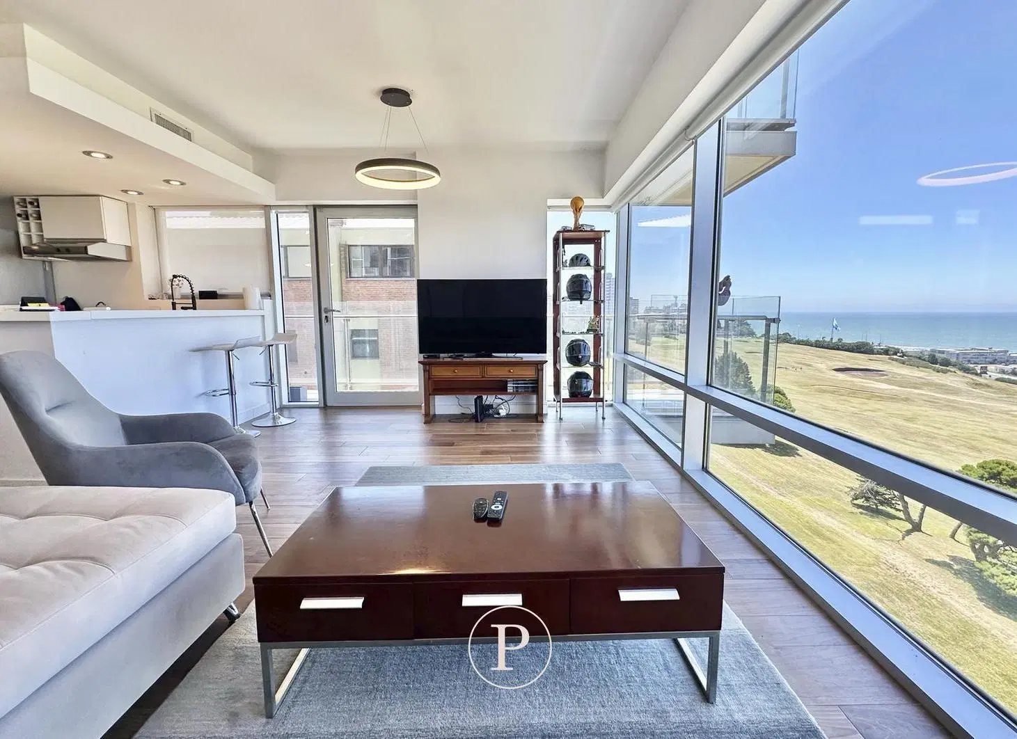 Venta exclusivo Departamento 4 ambientes vista al mar en Playa Grande 5