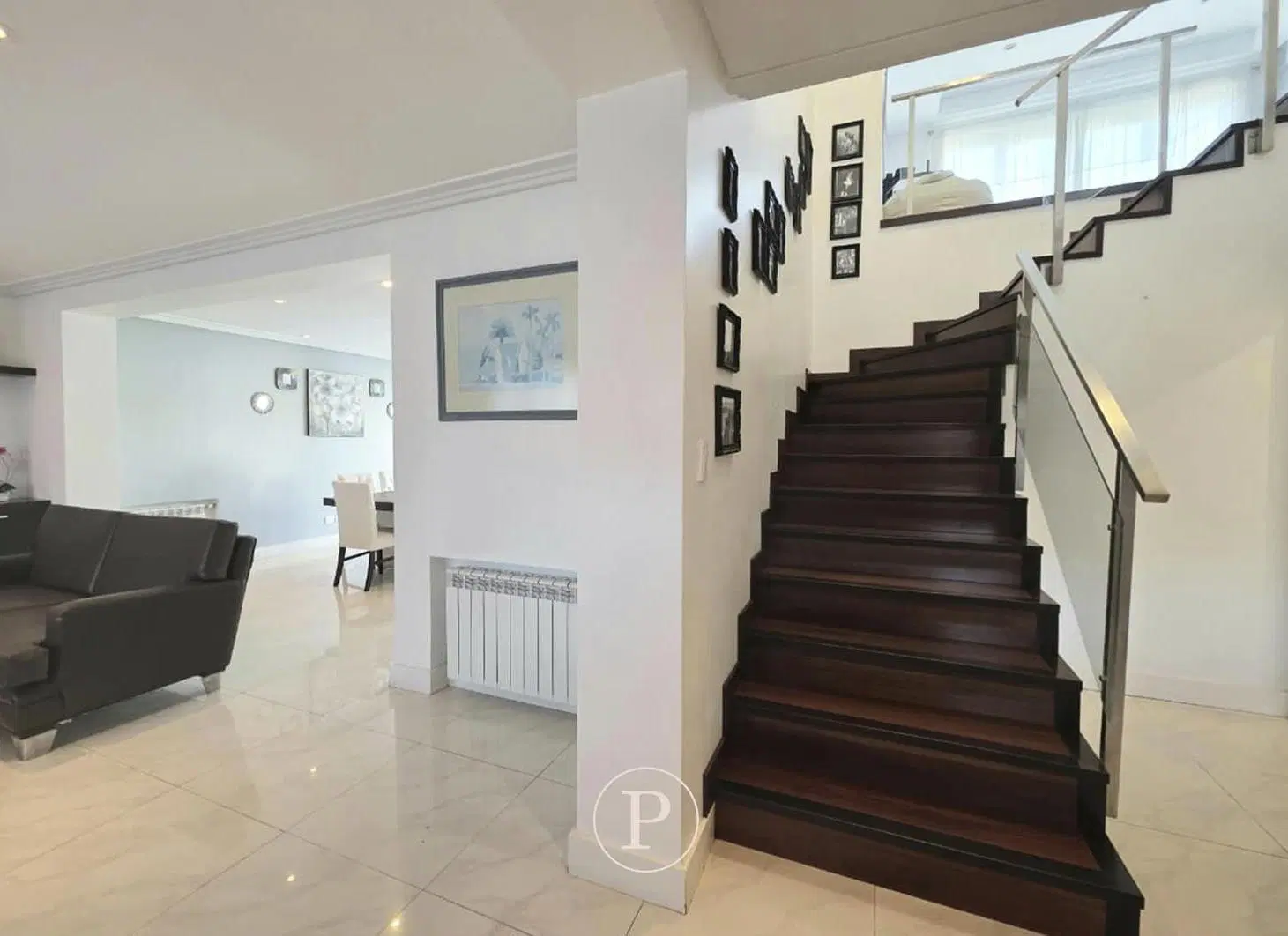 Venta Espectacular Chalet 6 ambientes con pileta en Los Troncos 2