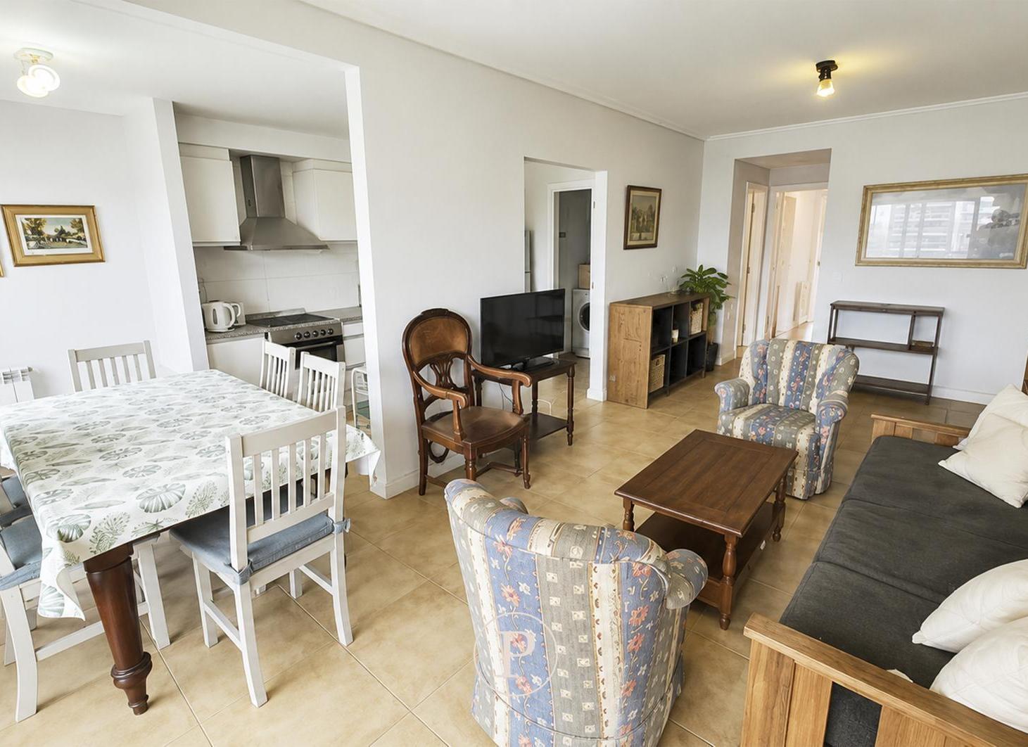 Venta Departamento 2 ambientes con cochera en Guemes