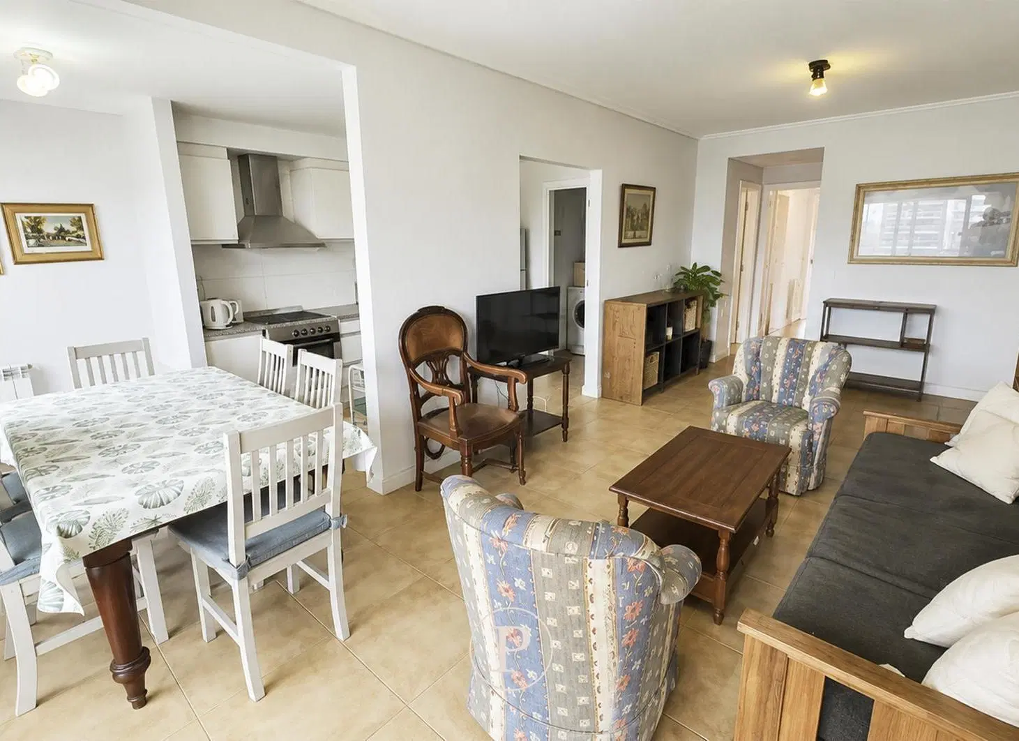 Venta Departamento 2 ambientes con cochera en Guemes 2
