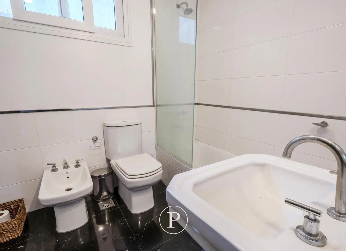 Venta Chalet 5 ambientes ideal para desarrollo uso profesional o vivienda en Terminal vieja 5