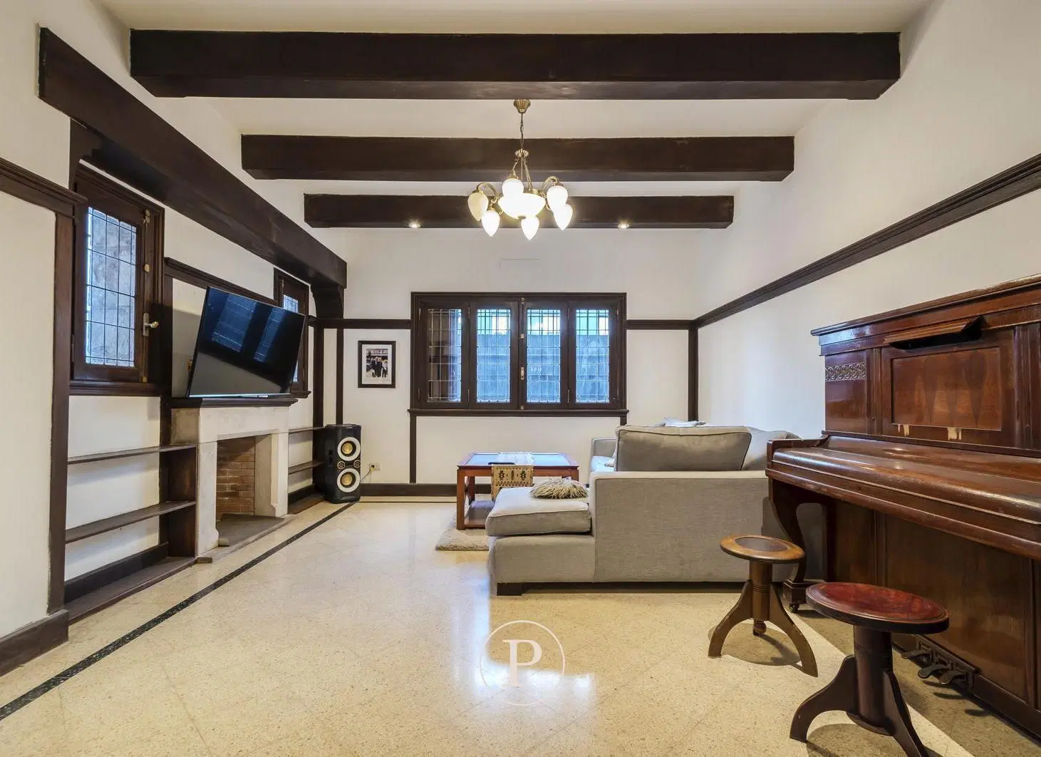 Venta Chalet 5 ambientes ideal para desarrollo uso profesional o vivienda en Terminal vieja 2