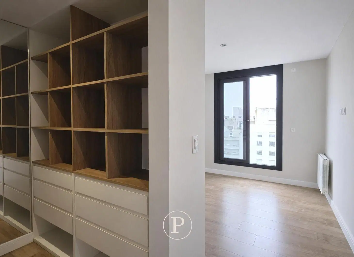 Venta Departamento 2 ambiente con cochera y baulera en Plaza Mitre 2