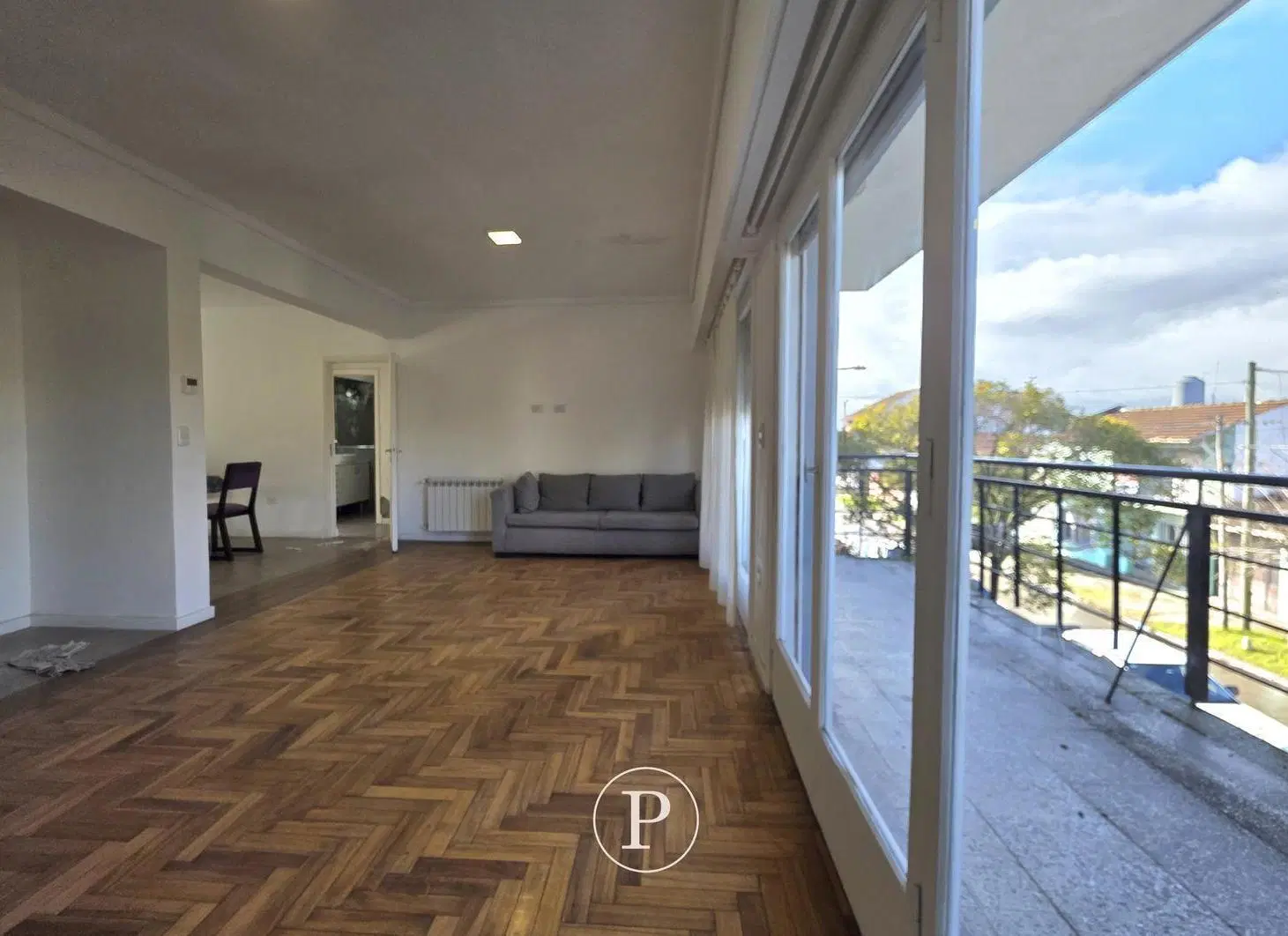 Venta Local comercial con Departamento 4 ambientes en Jorge Newbery 1