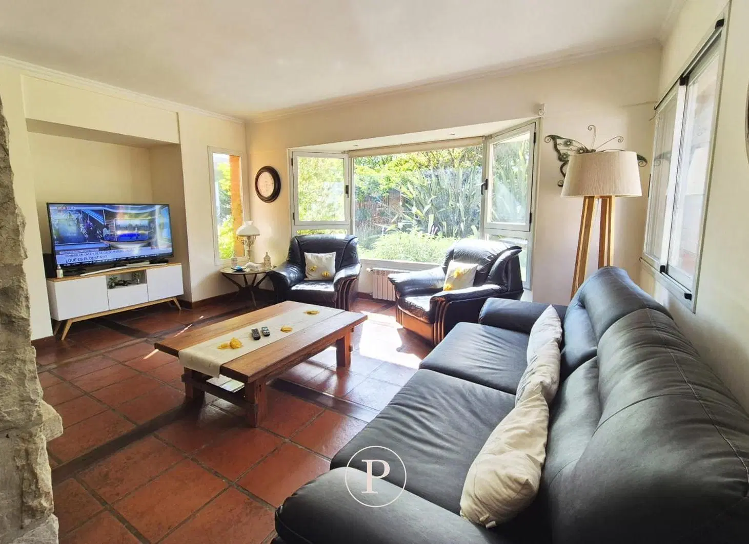 Casa en Alquiler con Jardín en Zona Güemes 3