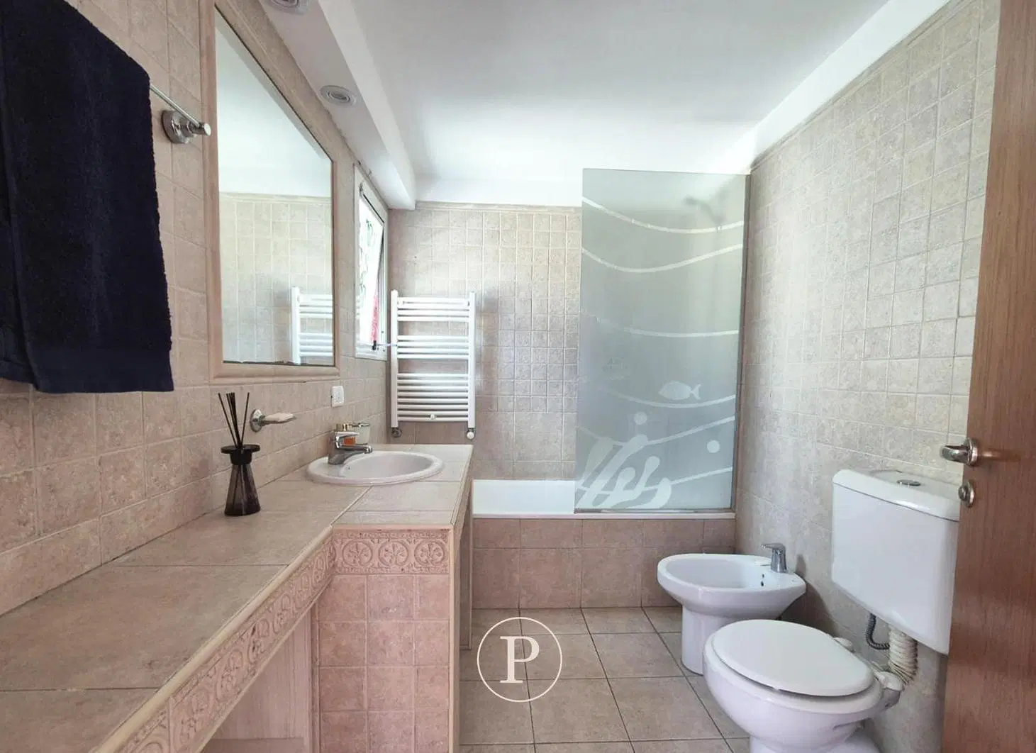 Casa en Alquiler con Jardín en Zona Güemes 5