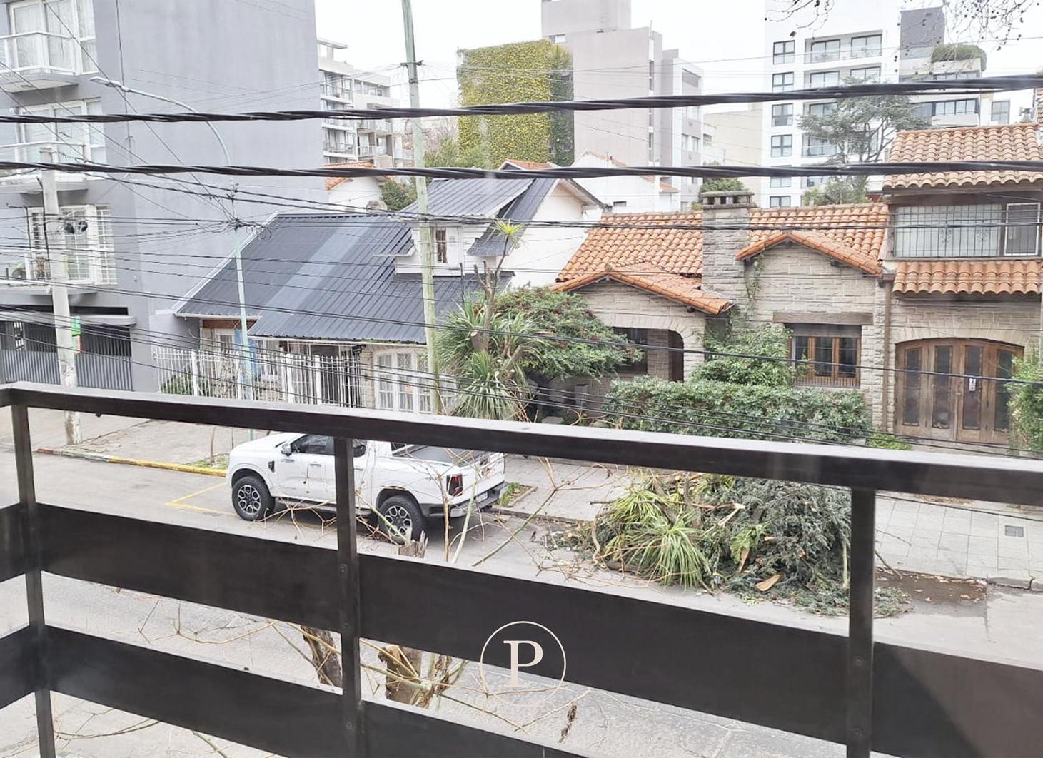 Foto de Alquiler Departamento 2 ambientes reciclado con espacio de cochera en, imagen 4