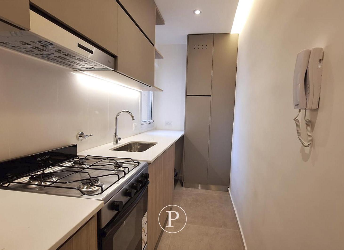 Foto de Alquiler Departamento 2 ambientes reciclado con espacio de cochera en, imagen 3