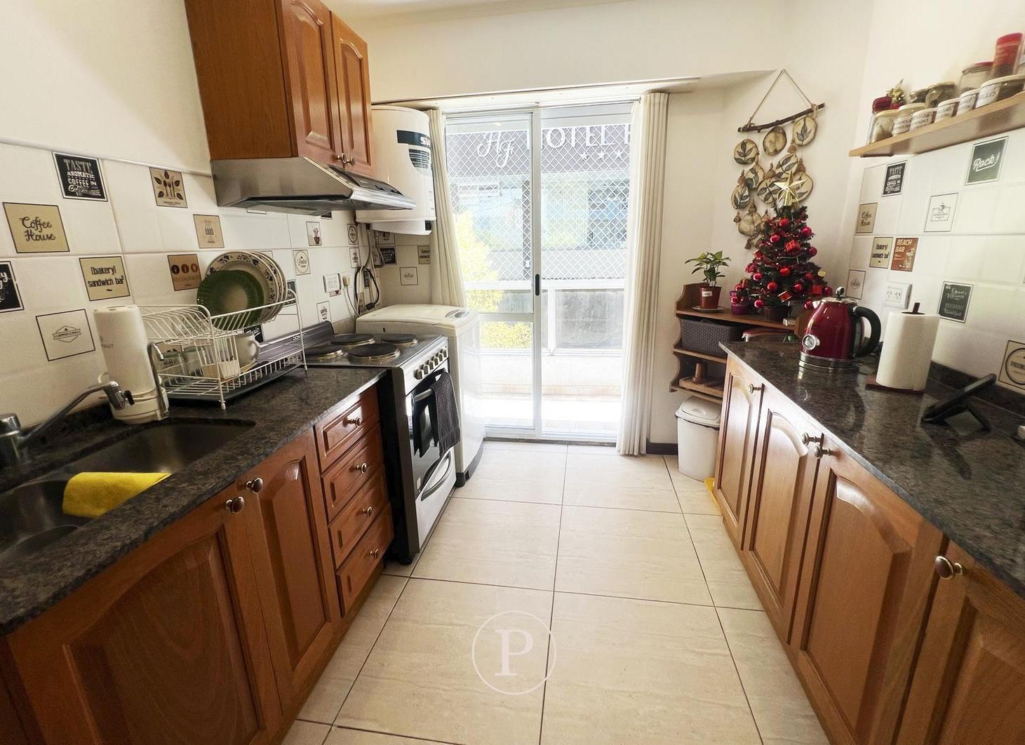 Foto de Departamento en Venta 4 ambientes con balcon al frente en Centro, imagen 2