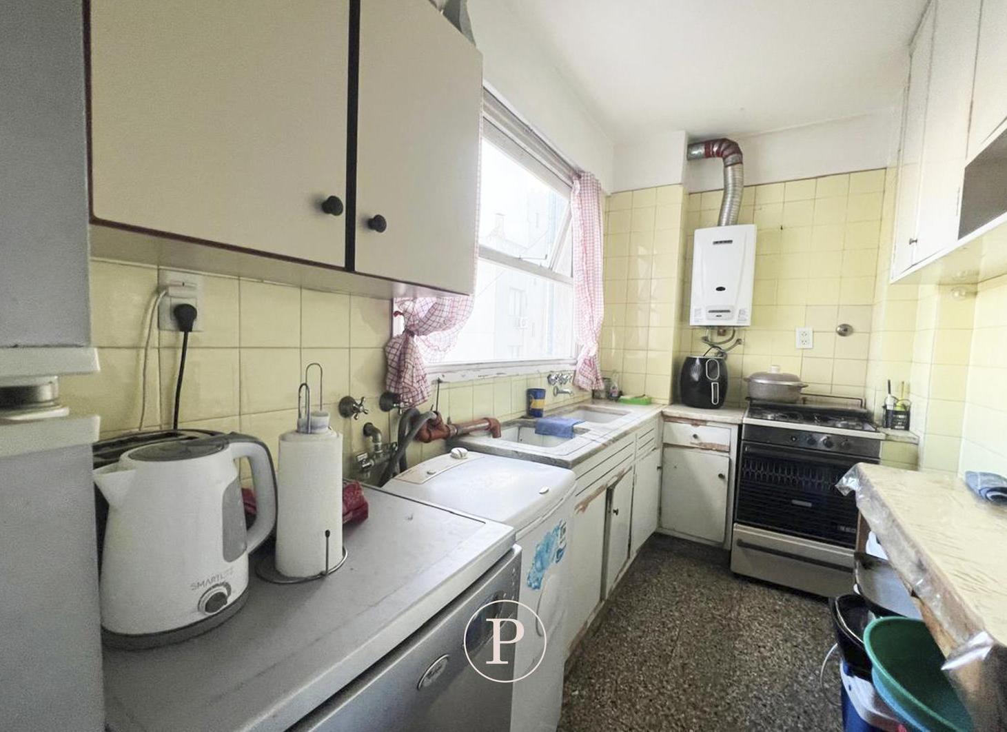 Foto de Venta Departamento 3 ambientes con cochera doble y baulera en La Perla, imagen 3