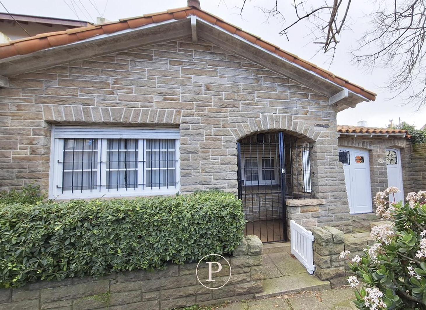 Foto de Casa en alquiler de 4 ambientes con patio en Divino Rostro, imagen 5