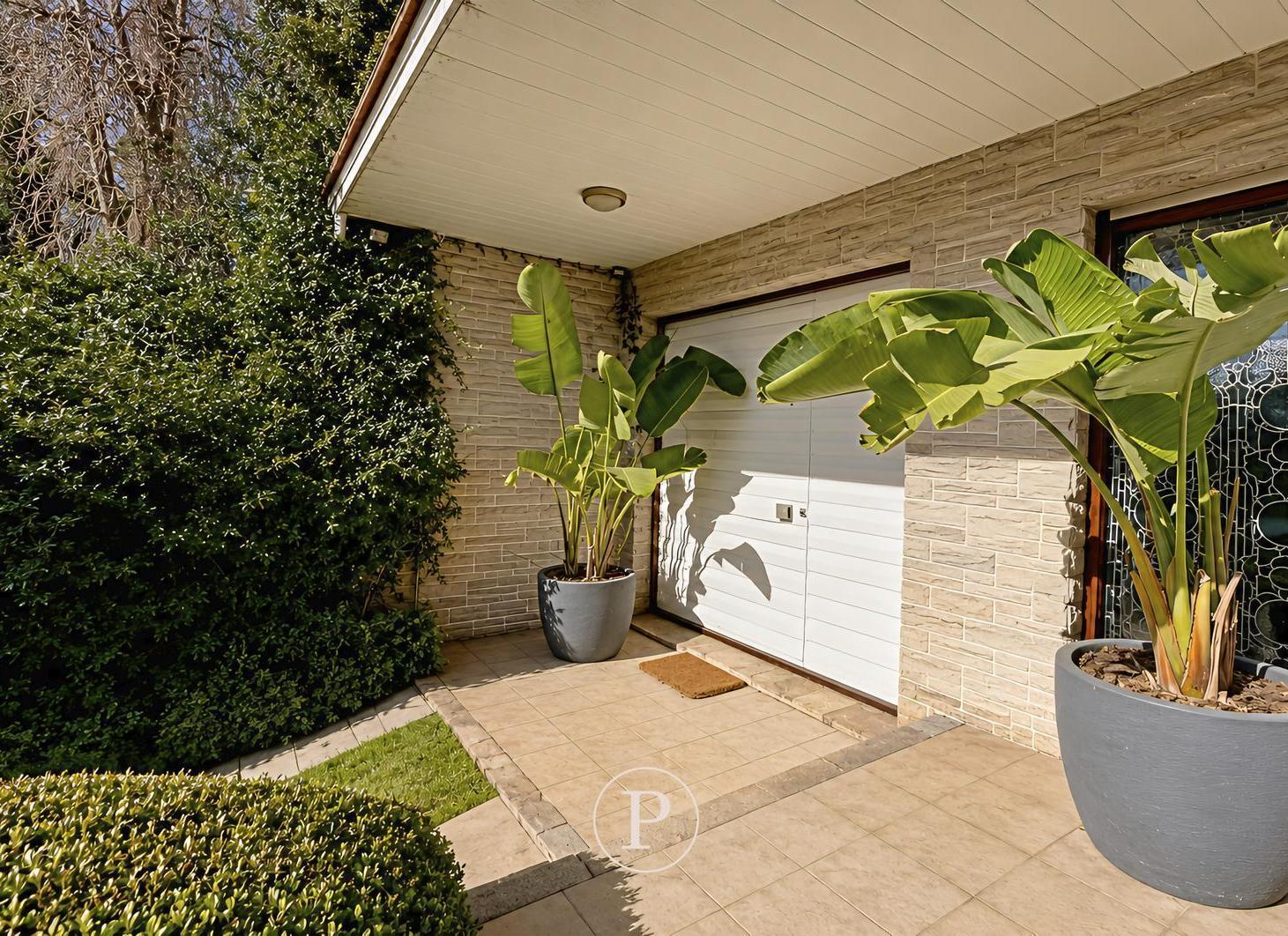 Foto de Chalet en Venta reciclado 5 ambientes con jardín en Chauvin, imagen 2