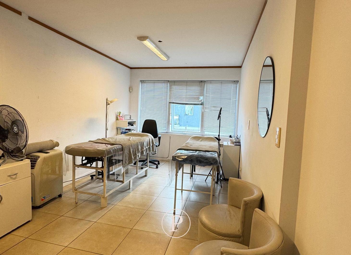 Foto de Venta Oficinas para uso profesional en Chauvin, imagen 5