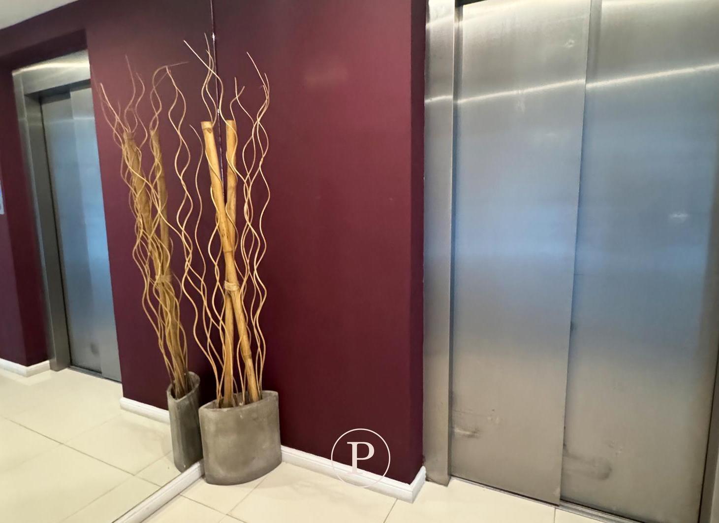 Foto de Venta Oficinas para uso profesional en Chauvin, imagen 1