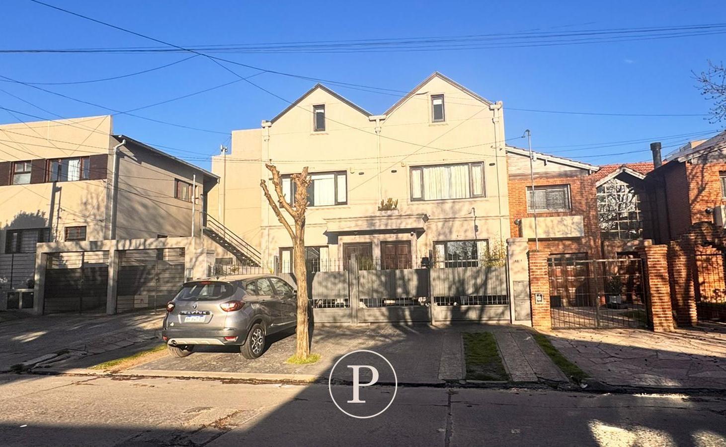 Venta Moderno Duplex 4 dormitorios en San Carlos