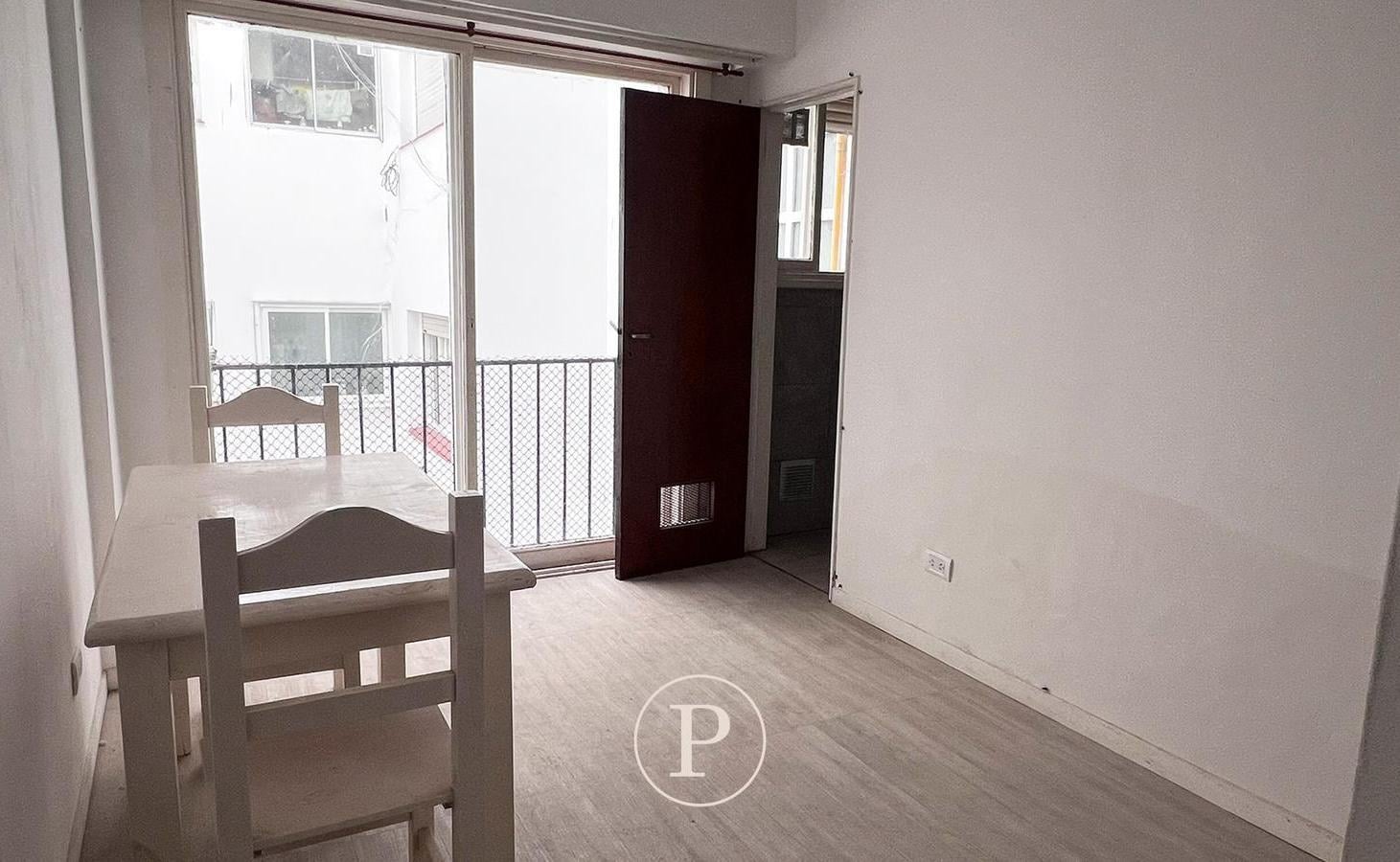 Foto de Monoambiente en Venta con balcon frances en Macrocentro, imagen 1