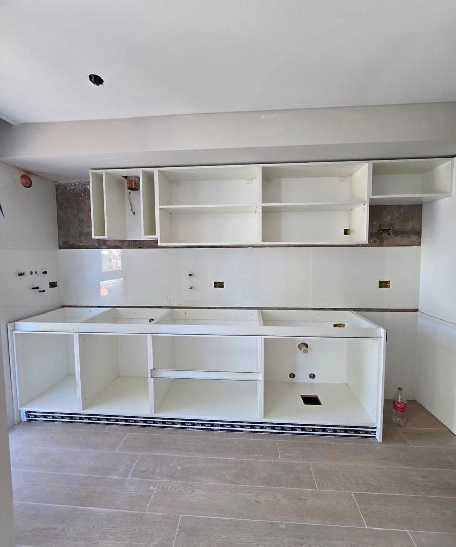 Foto de Semi piso a estrenar 3 ambientes con cochera cubierta, imagen 5